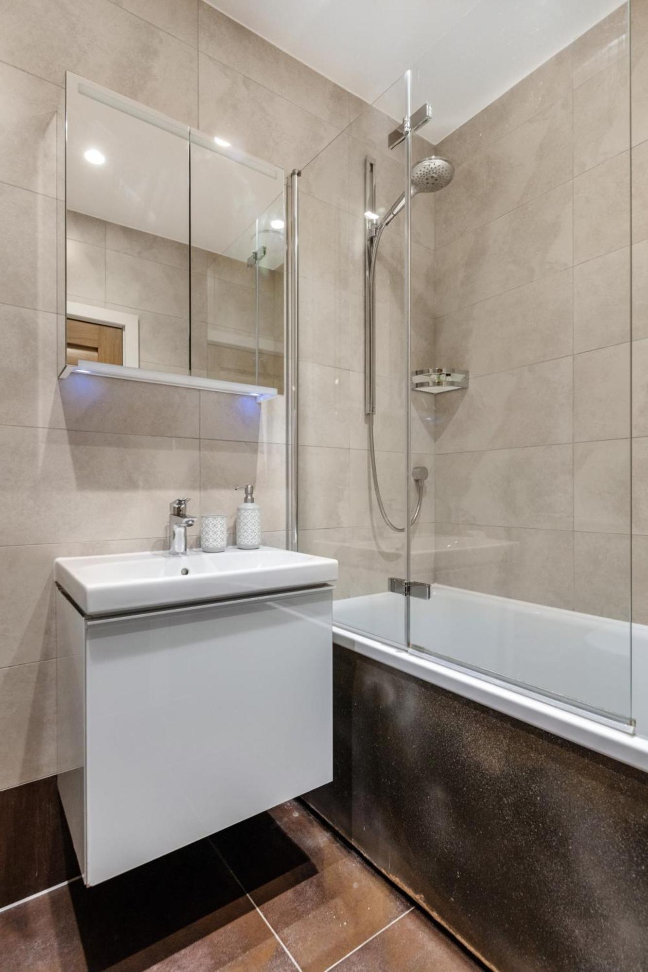Appartement 2br In Soho - Charlotte Street - Cityapartmentstay Londen